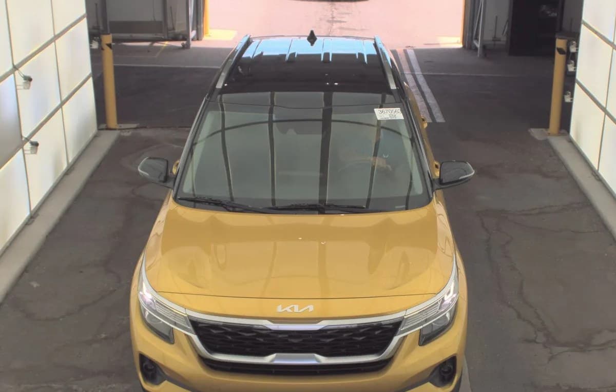 2022 KIA SELTOS S 3