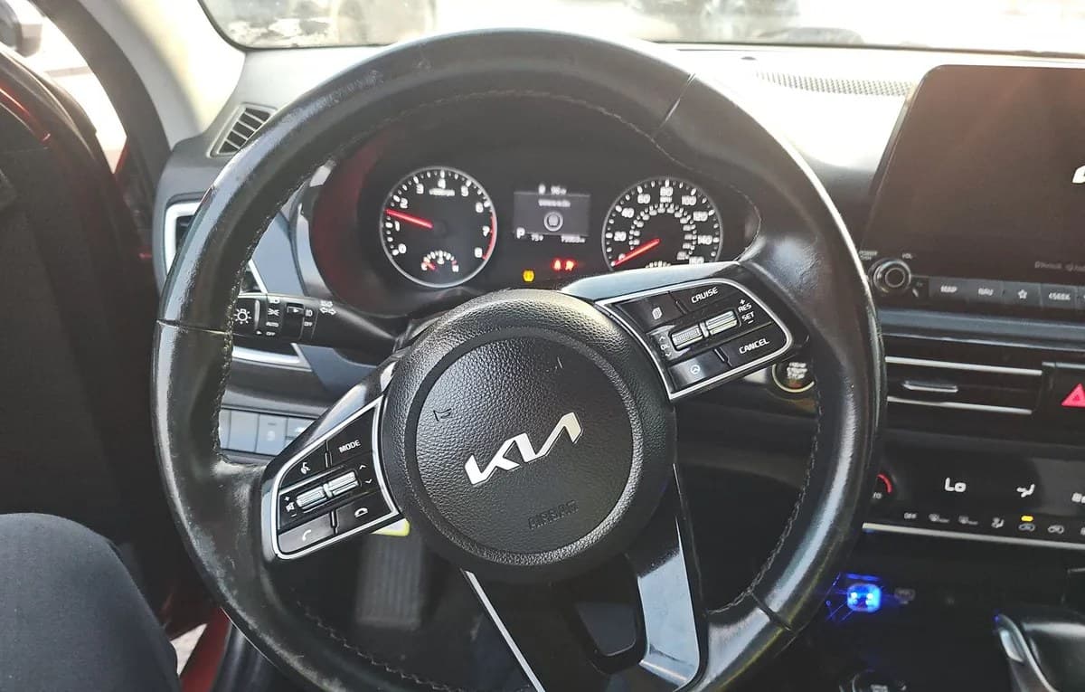 2022 KIA SELTOS S 7