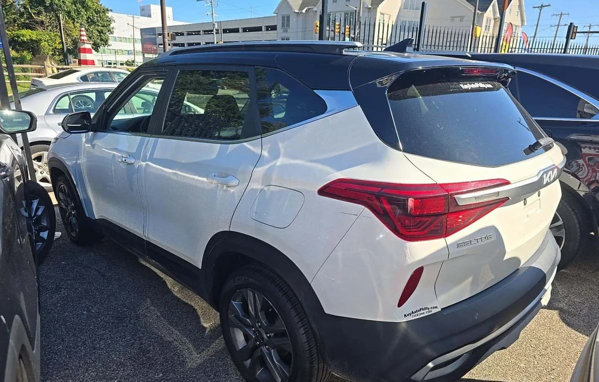 2023 KIA SELTOS S 3