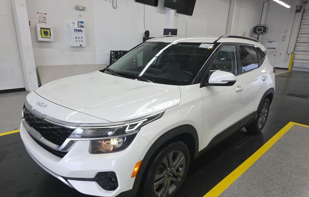 2023 KIA SELTOS S