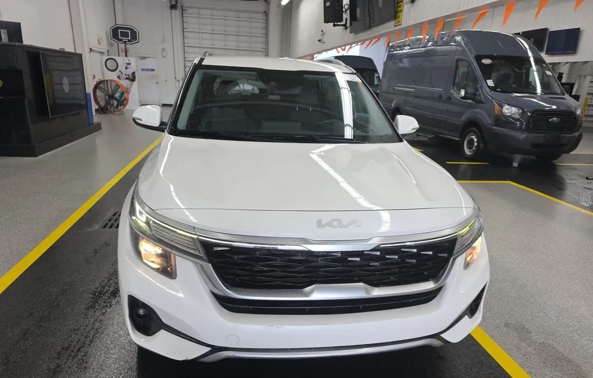 2023 KIA SELTOS S 3