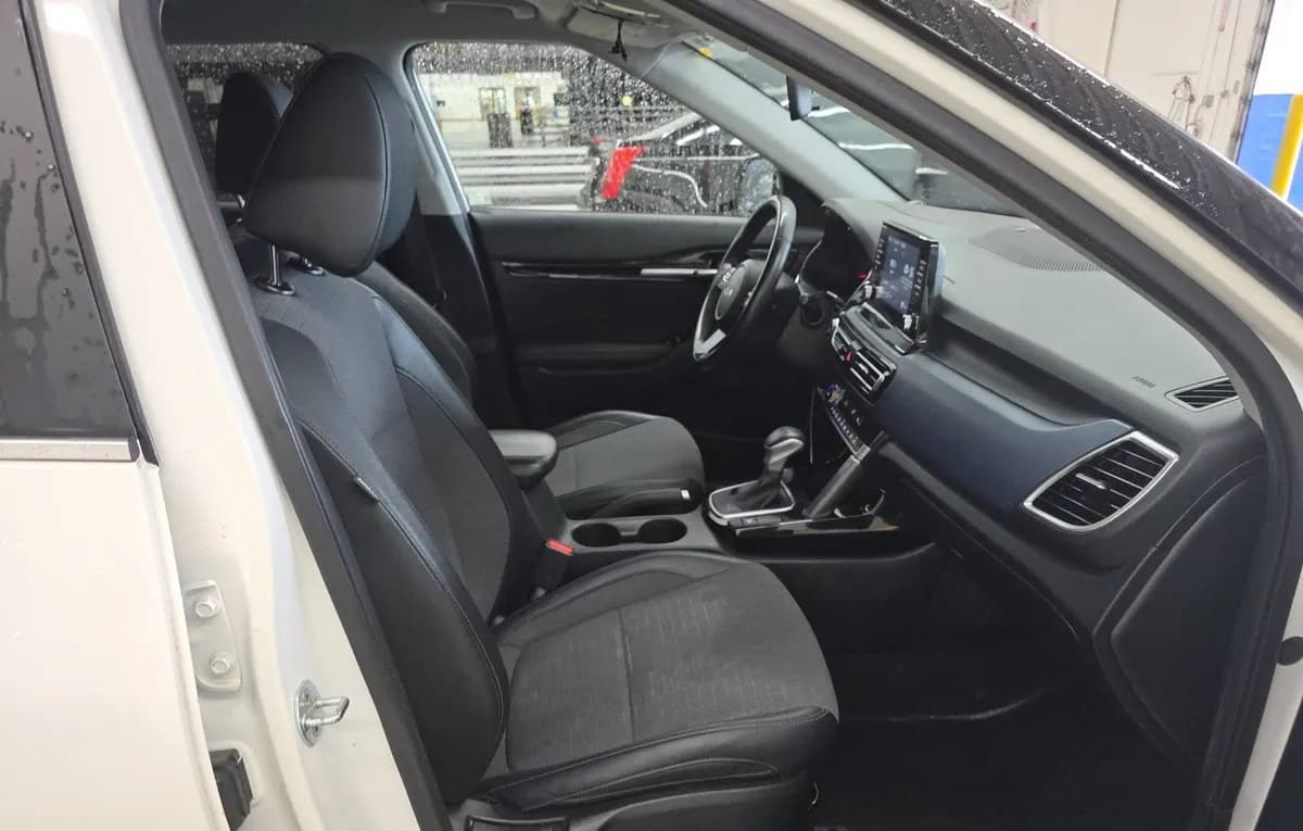 2023 KIA SELTOS S 5