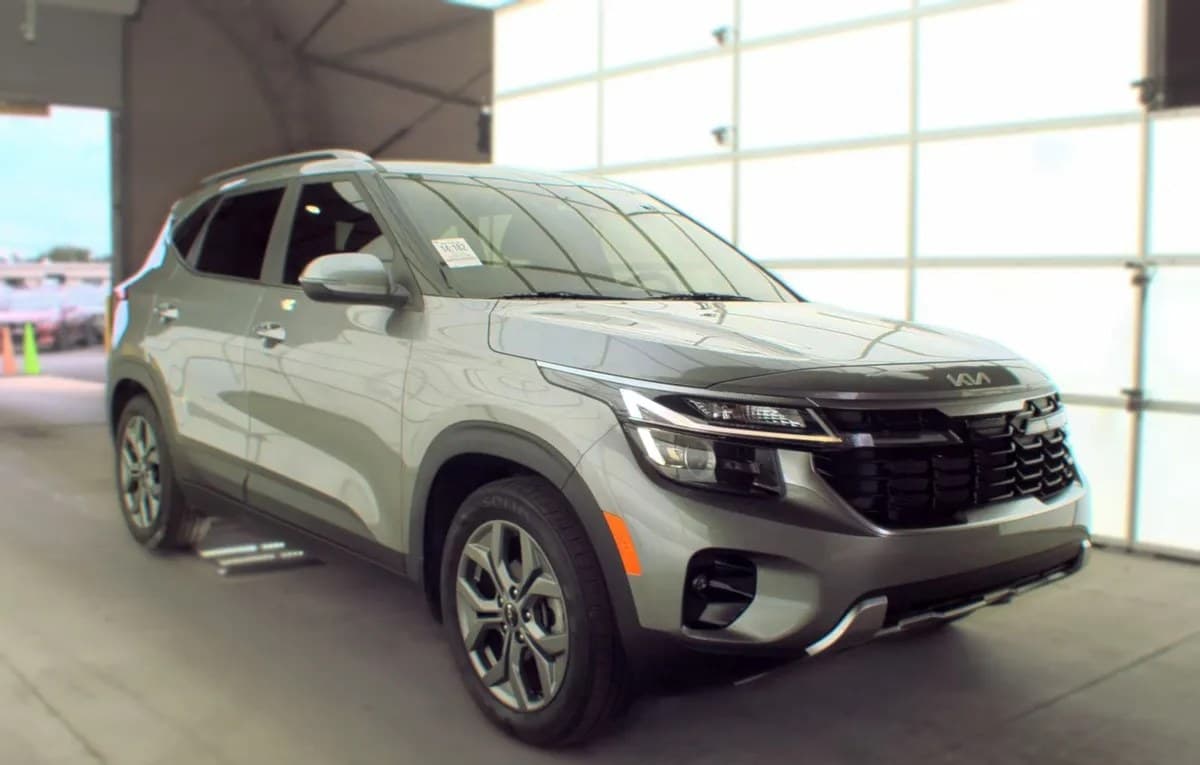 2024 KIA SELTOS S 4