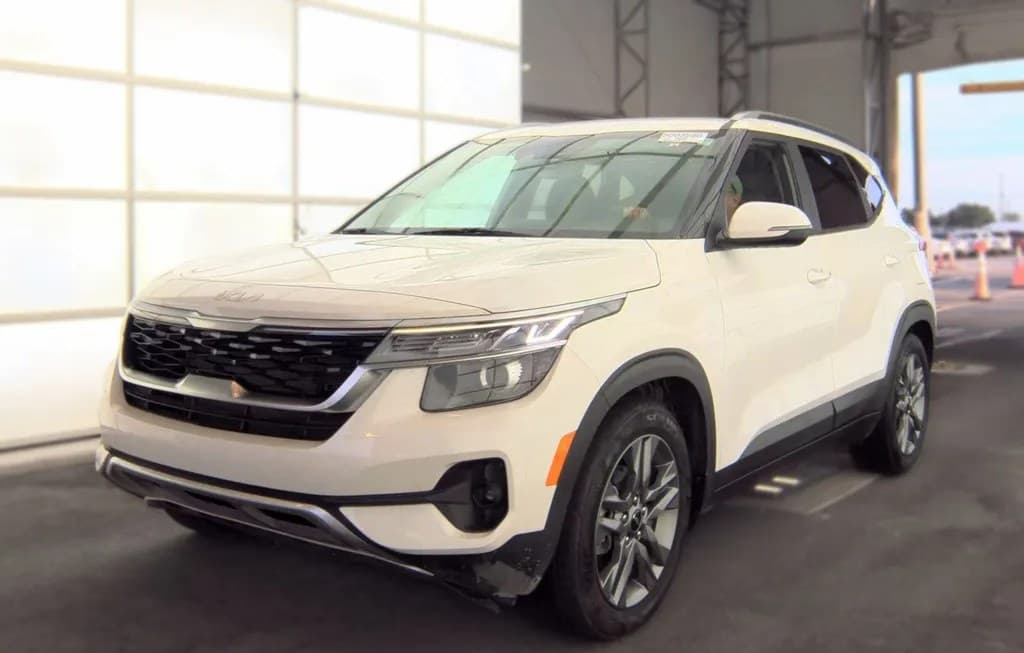 2023 KIA SELTOS S 1