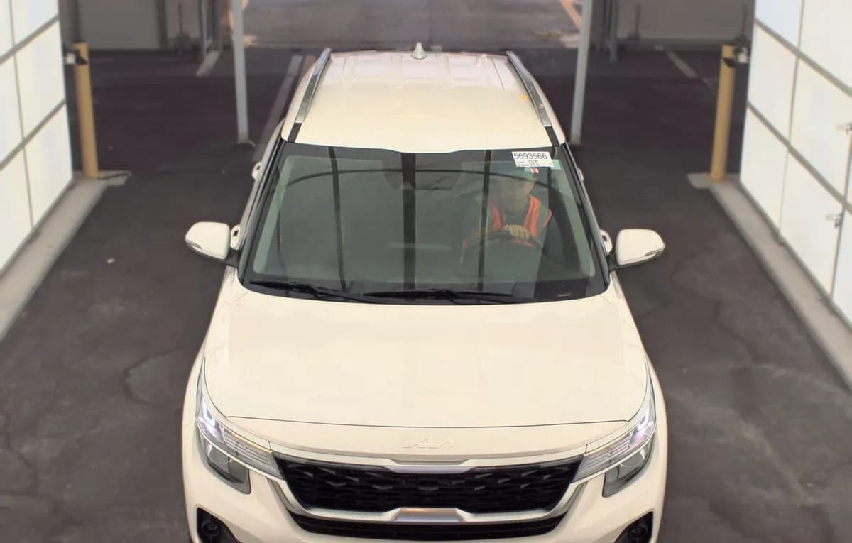 2023 KIA SELTOS S 3