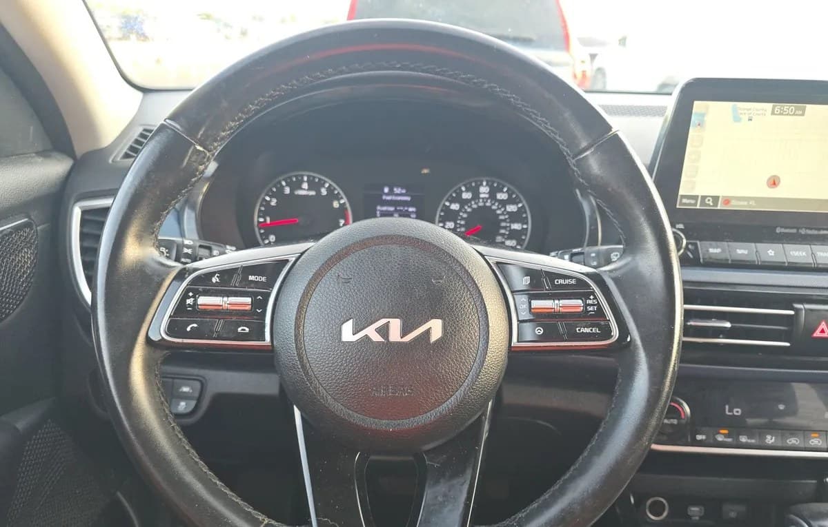 2023 KIA SELTOS S 7