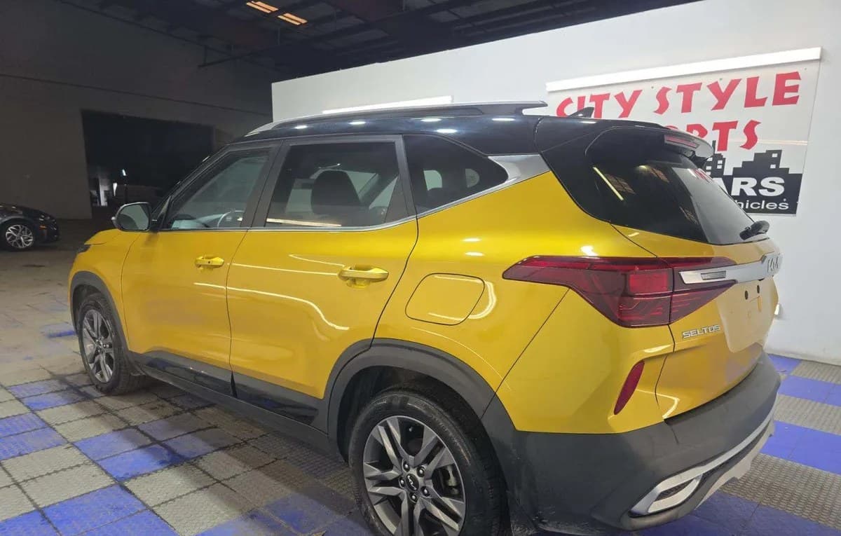 2022 KIA SELTOS S 3