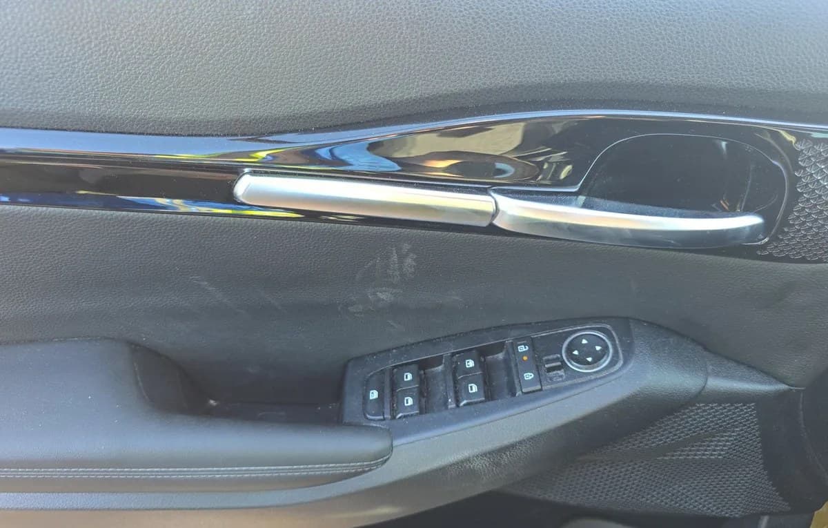 2024 KIA SELTOS S 6