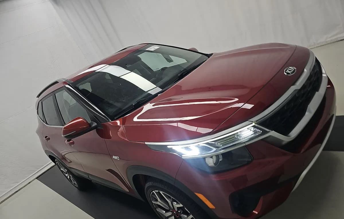 2021 KIA SELTOS S 4