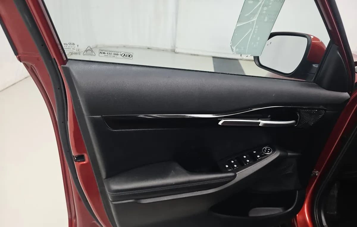 2021 KIA SELTOS S 6