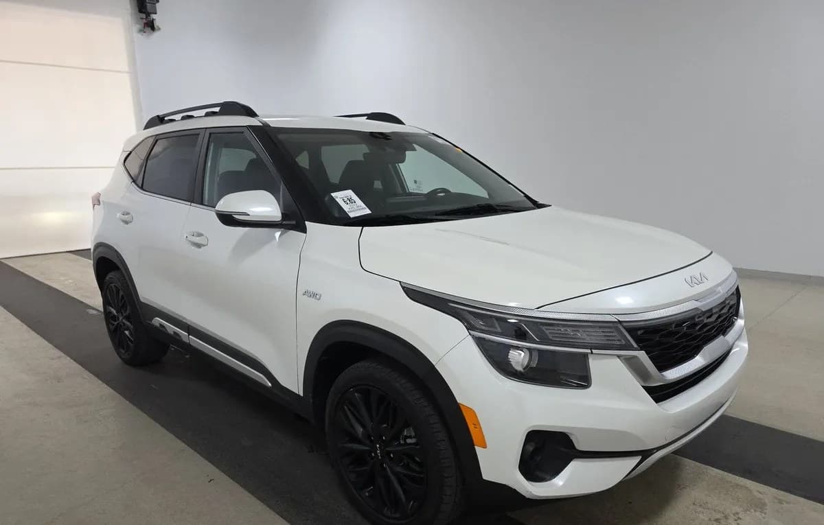 2022 KIA SELTOS NIGHTFALL Edition 4