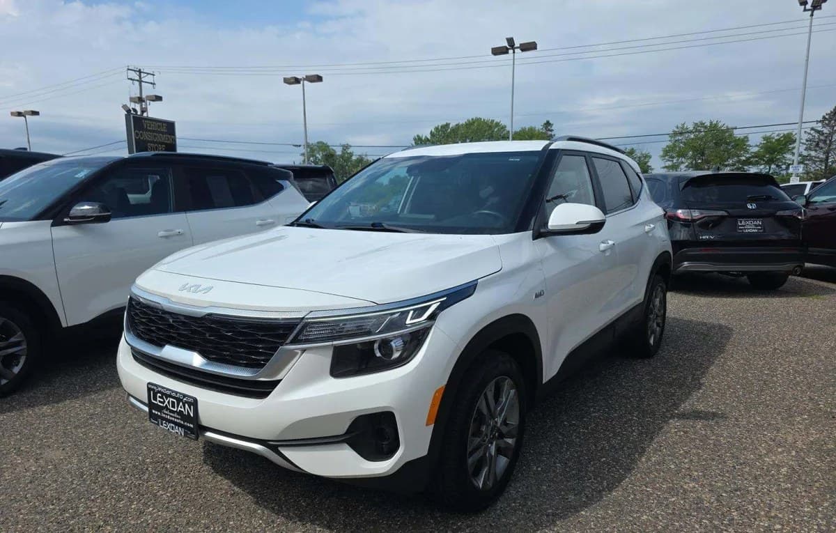 2023 KIA SELTOS S 2