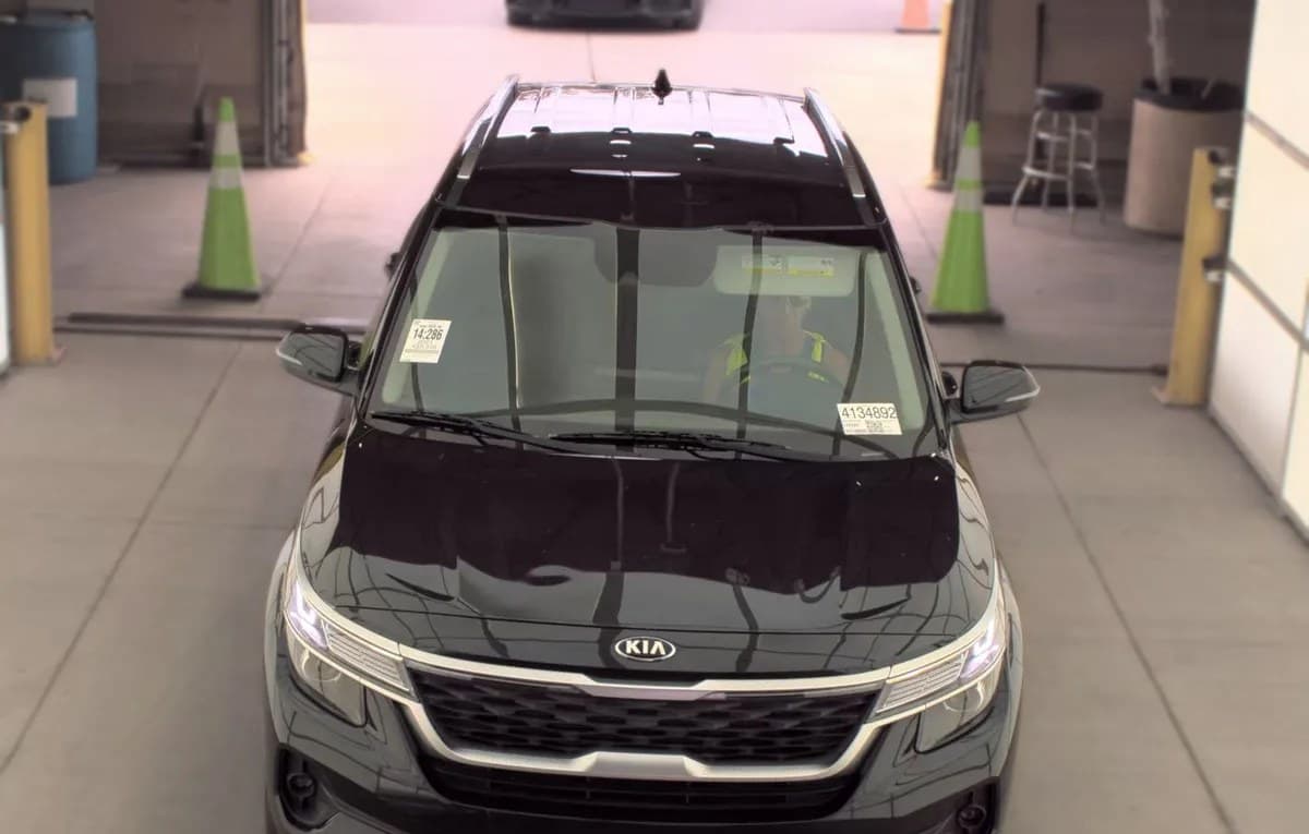 2021 KIA SELTOS S 3