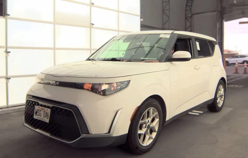 2023 KIA SOUL LX