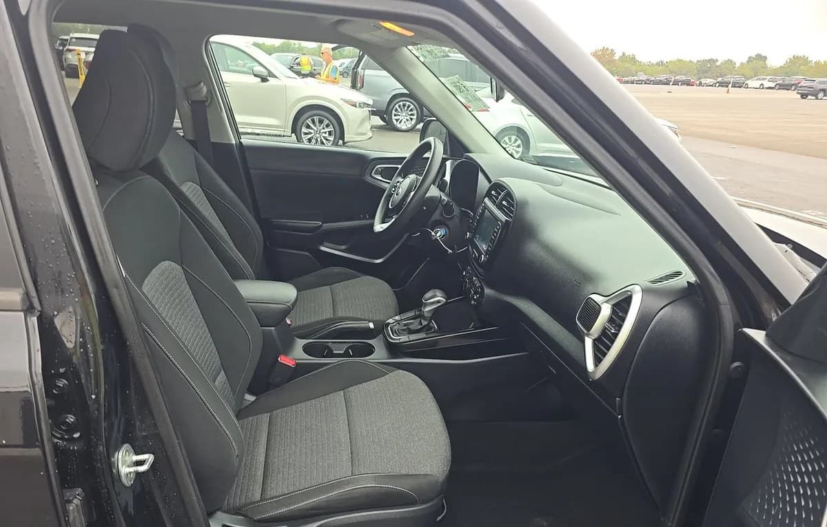 2021 KIA SOUL S 5