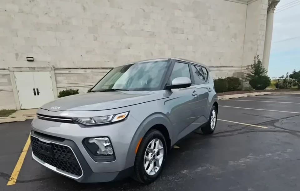 2022 KIA SOUL LX