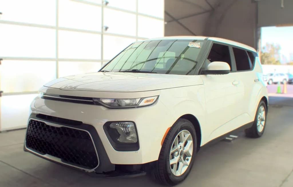2022 KIA SOUL LX