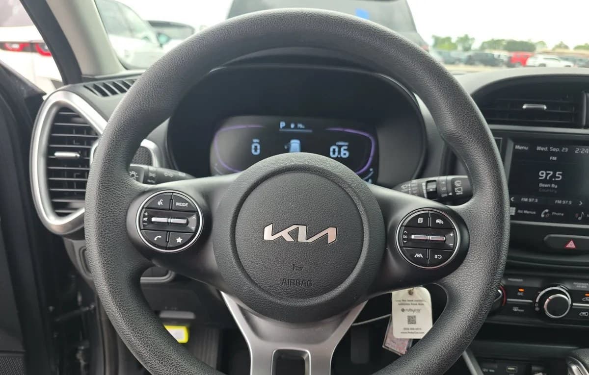 2025 KIA SOUL LX 7