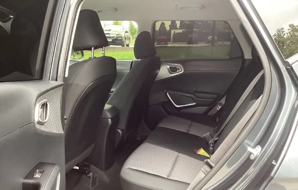 2025 KIA SOUL LX 7