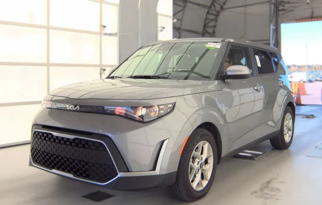 2025 KIA SOUL LX