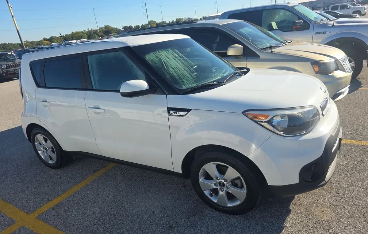 2019 KIA SOUL Base 3
