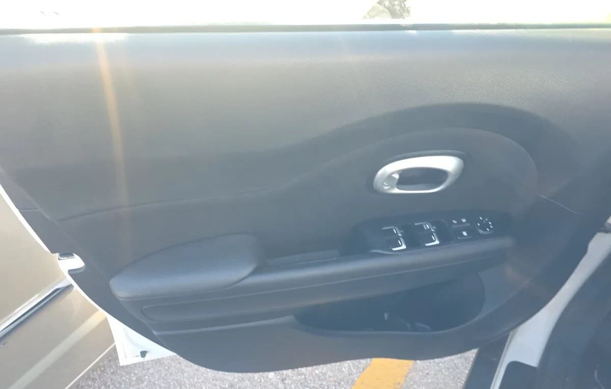 2019 KIA SOUL Base 5