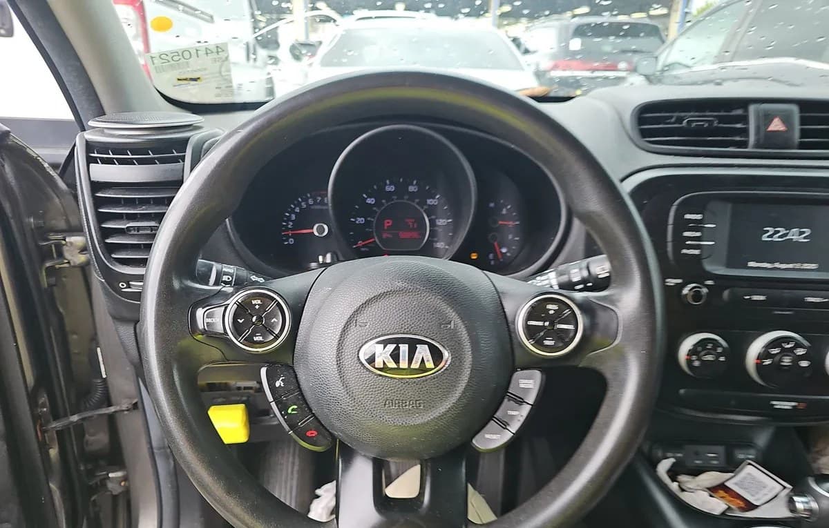 2019 KIA SOUL Base 6
