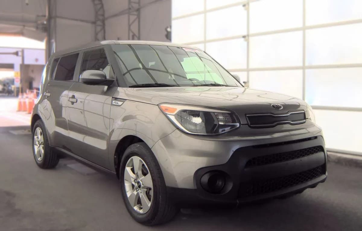 2017 KIA SOUL Base 3