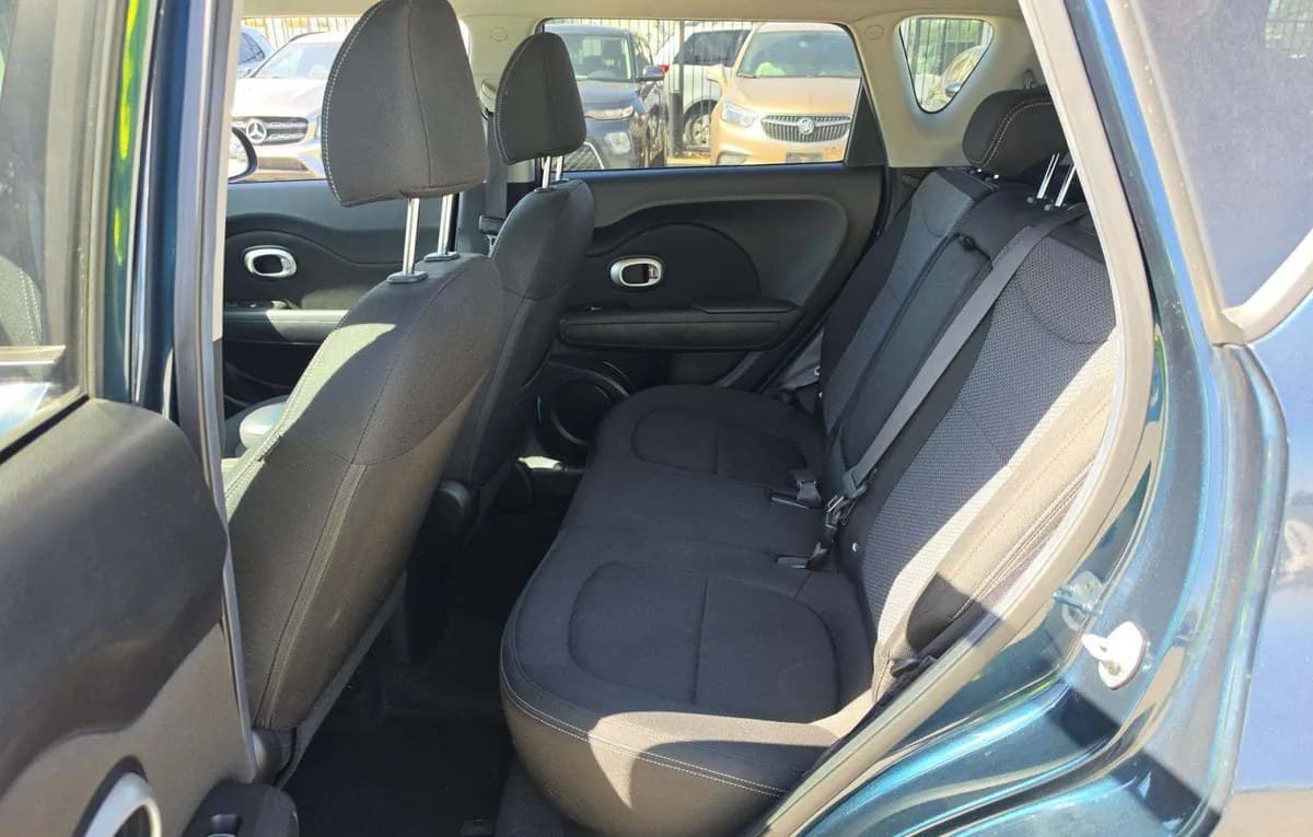 2017 KIA SOUL + 7