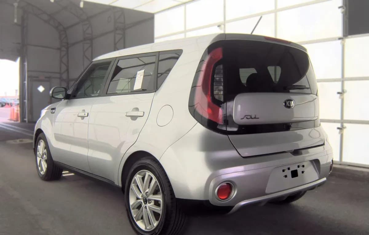 2019 KIA SOUL + 5