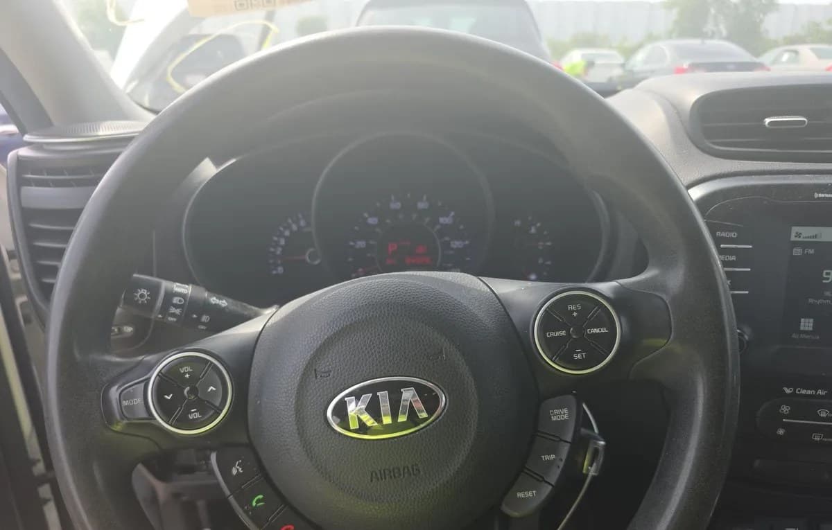 2018 KIA SOUL + 6