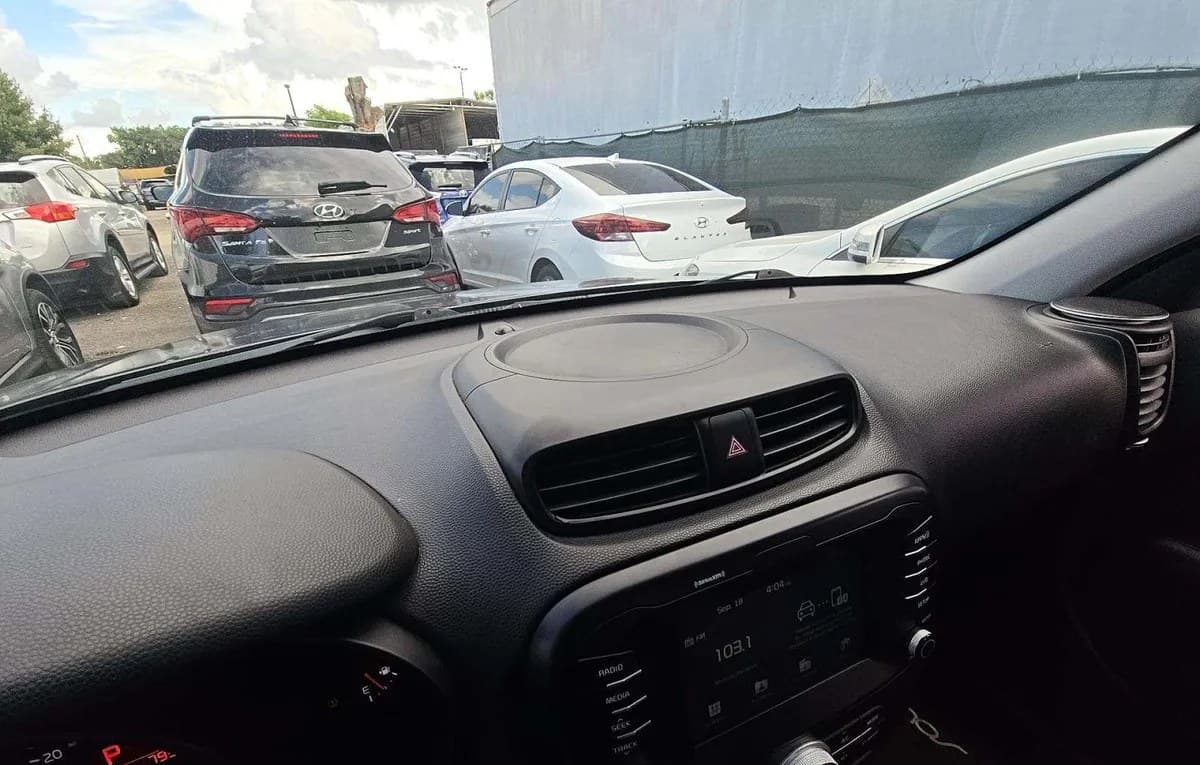 2019 KIA SOUL + 6