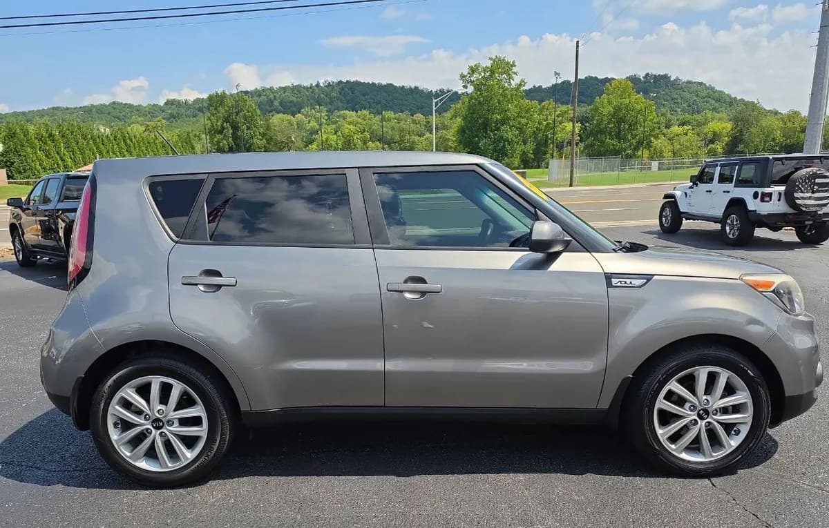 2018 KIA SOUL + 6