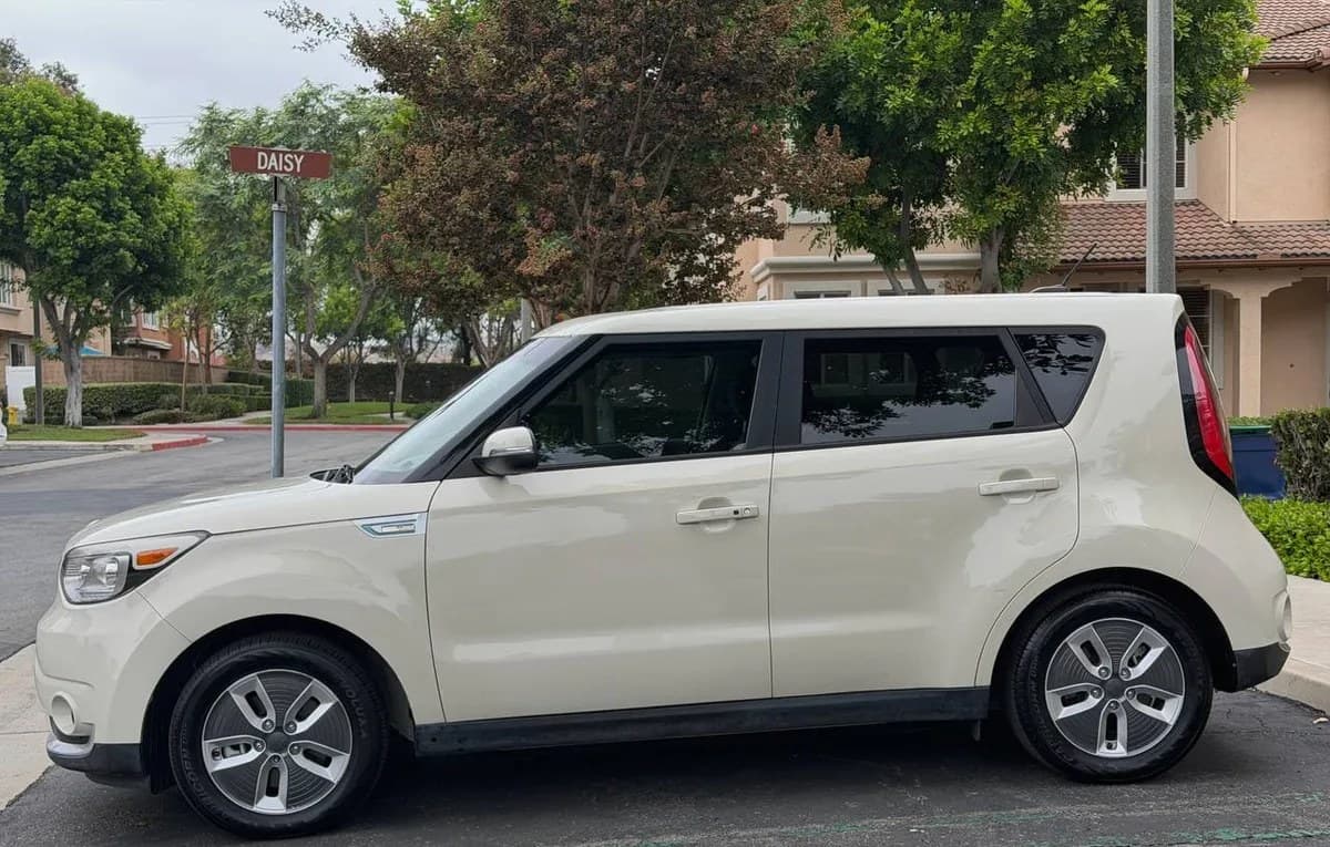 2019 KIA SOUL EV 4
