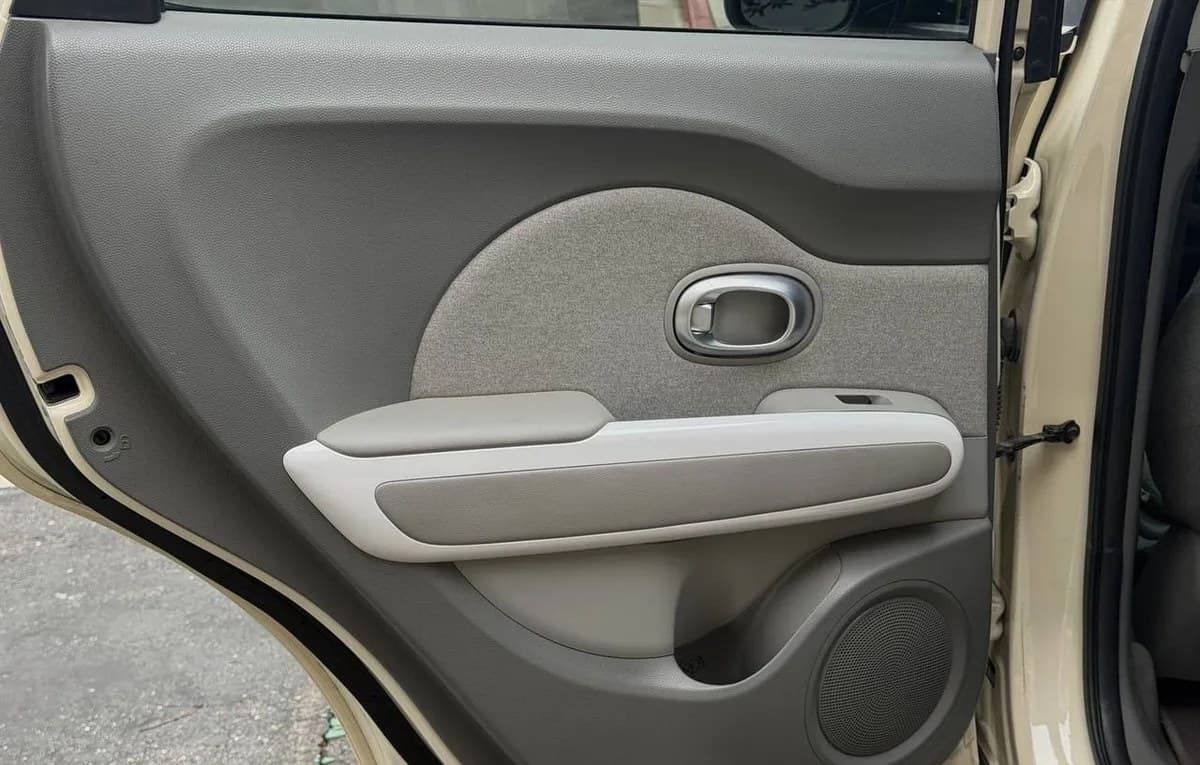 2019 KIA SOUL EV 6