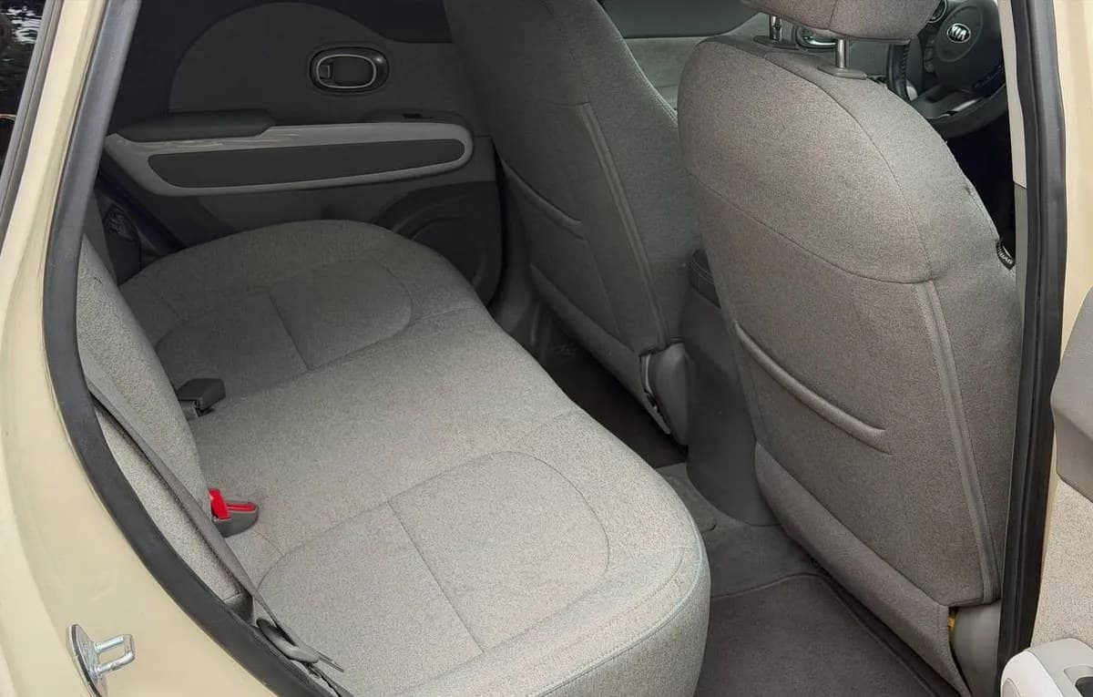 2019 KIA SOUL EV 7