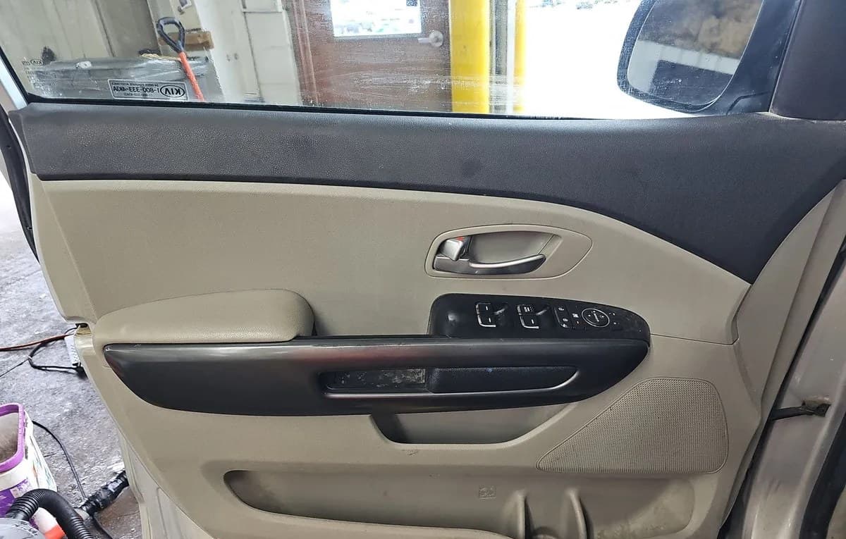2021 KIA SEDONA LX 120.5" WB 6