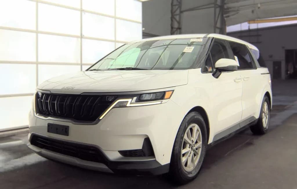 2022 KIA CARNIVAL MPV LXS 121.7" WB