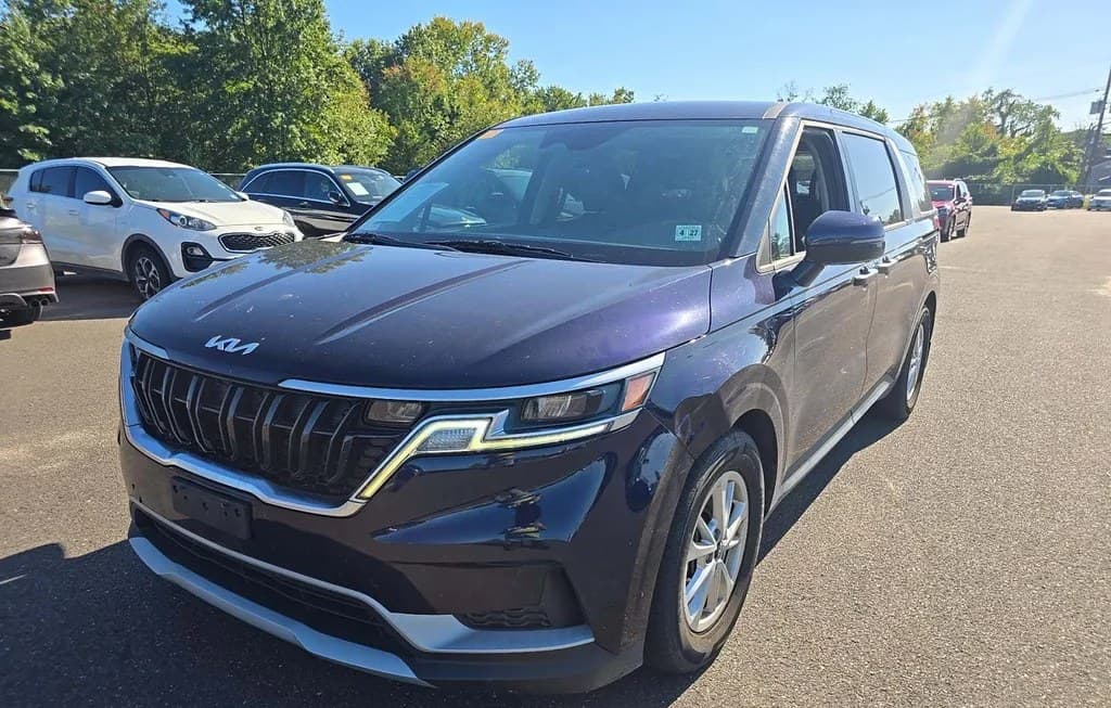 2022 KIA CARNIVAL MPV LXS 121.7" WB