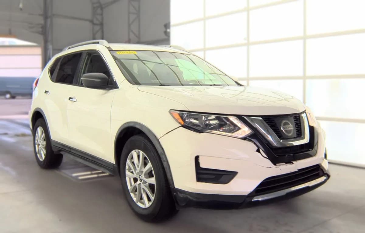 2017 NISSAN ROGUE SV 3