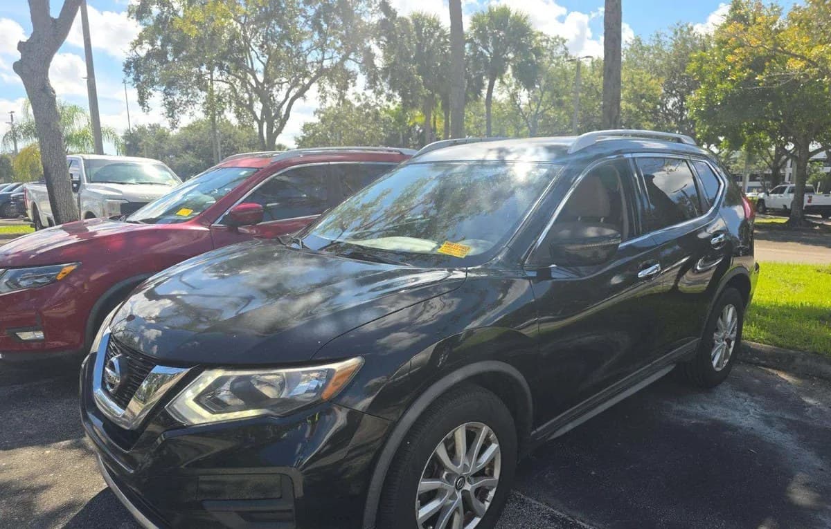 2017 NISSAN ROGUE SV 2
