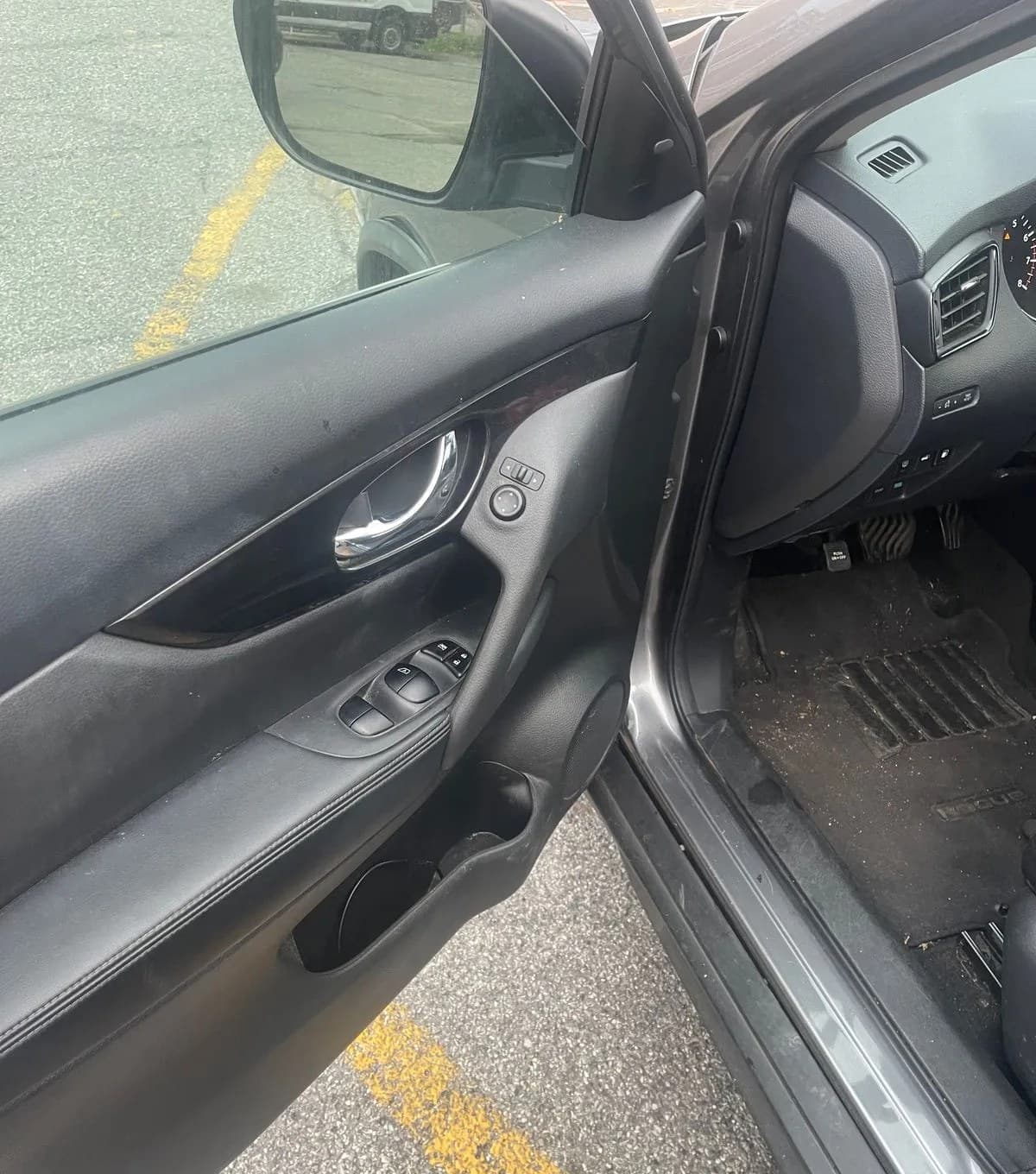 2019 NISSAN ROGUE SV 6