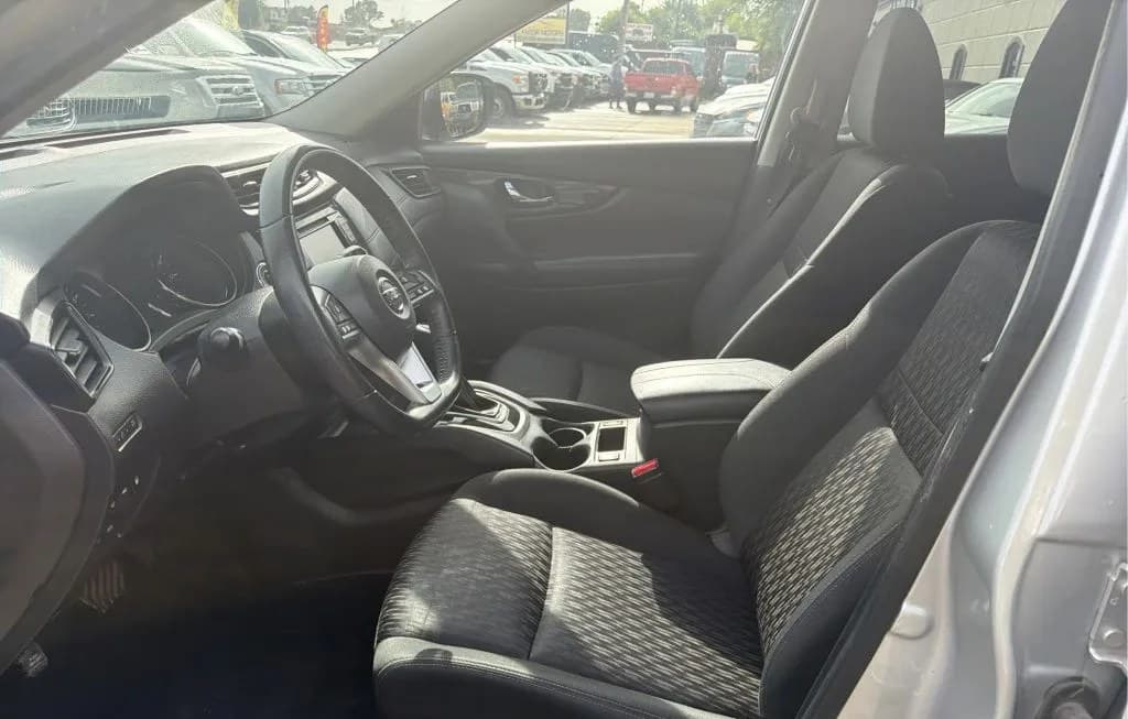 2020 NISSAN ROGUE SV 6