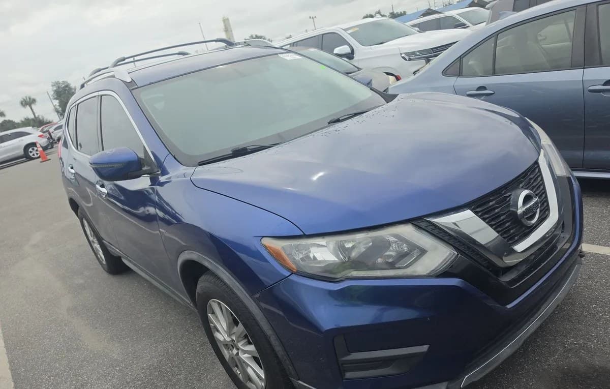 2017 NISSAN ROGUE SV 3