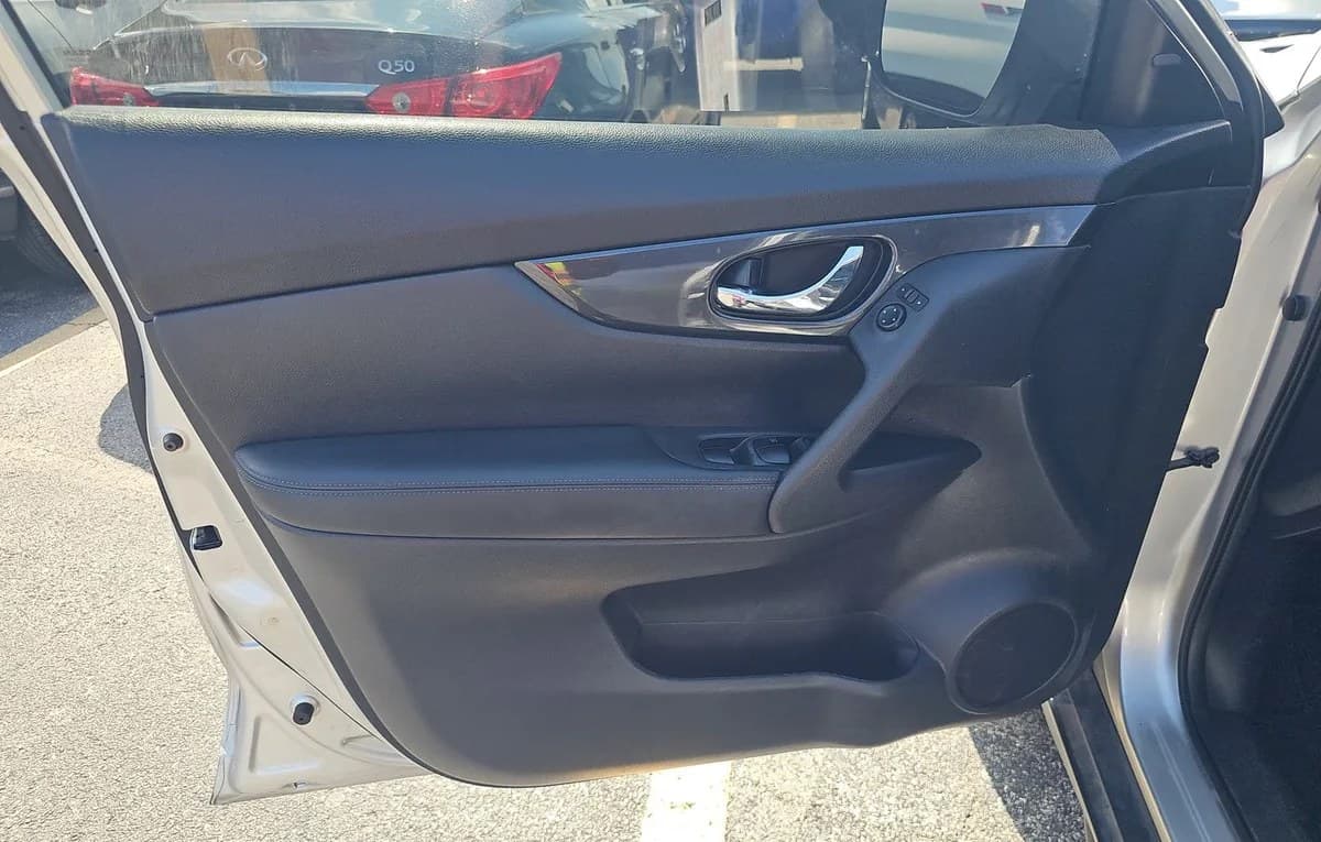2020 NISSAN ROGUE SV 6