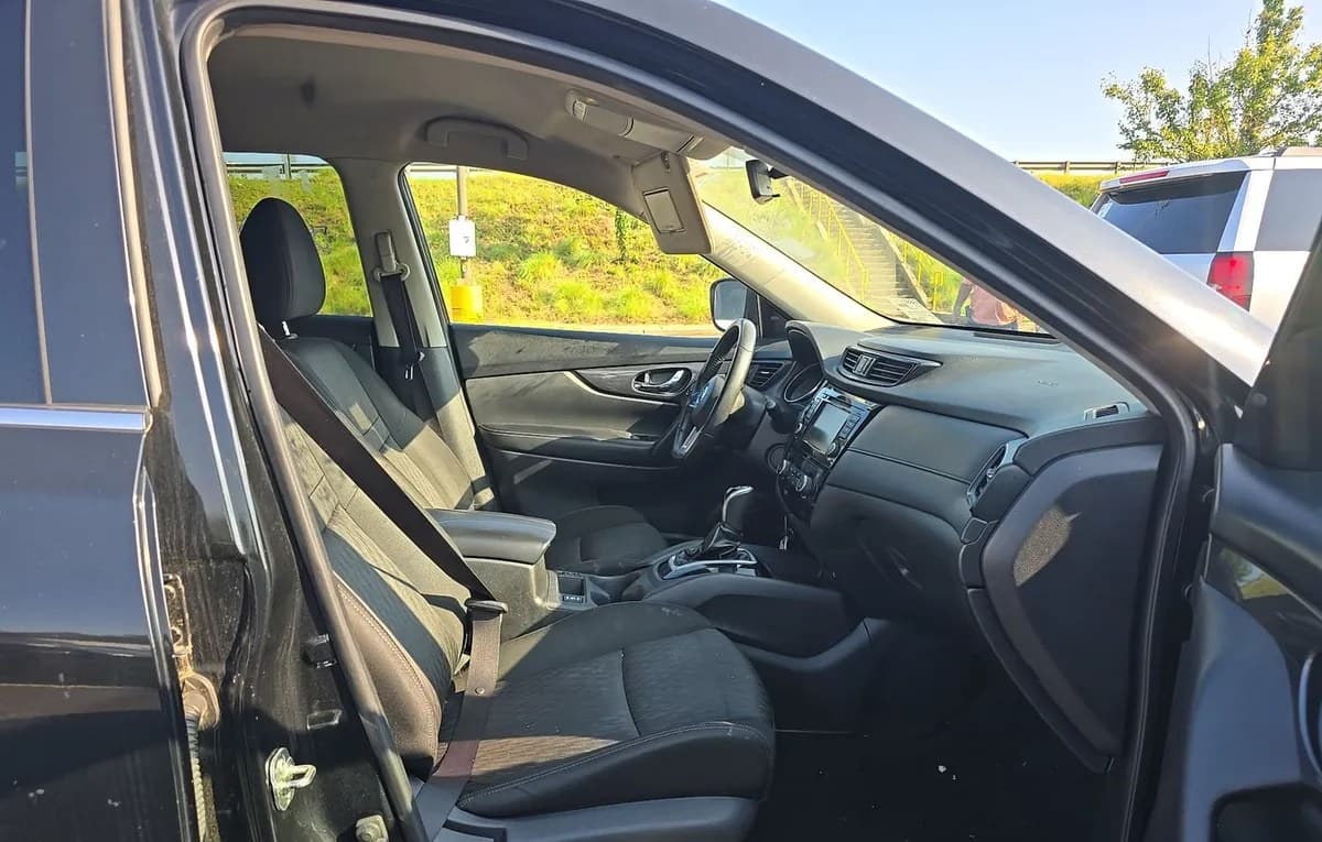 2020 NISSAN ROGUE SV 4