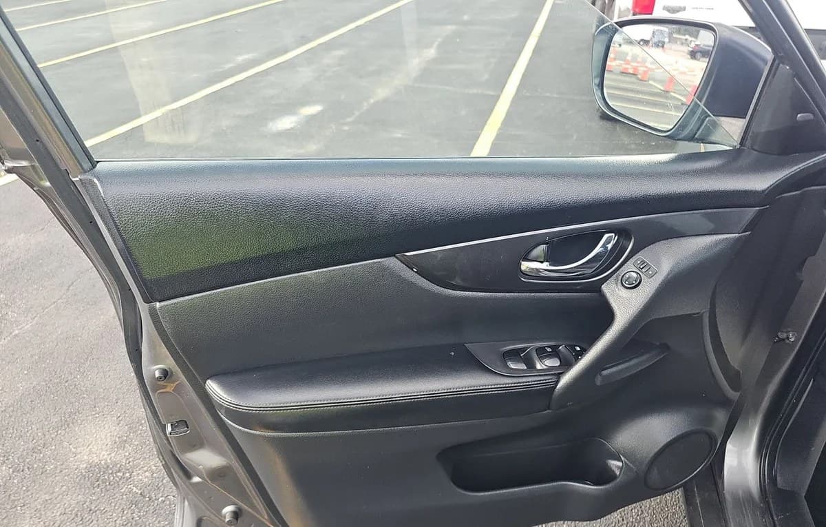 2018 NISSAN ROGUE SV 6