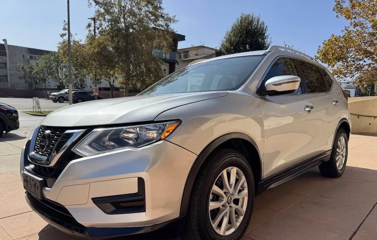 2019 NISSAN ROGUE SV 4