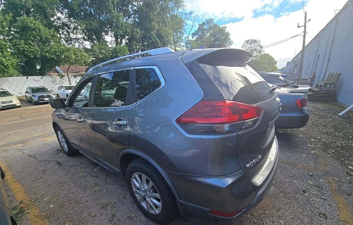 2018 NISSAN ROGUE SV 3