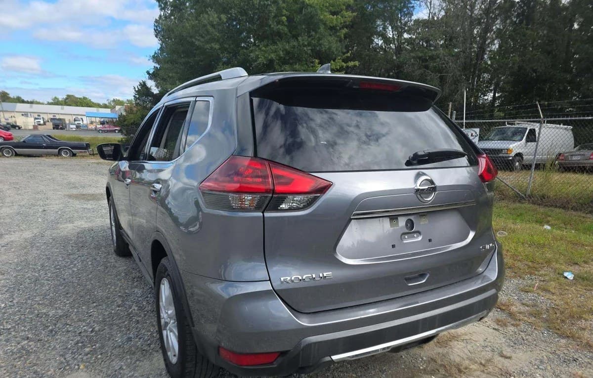 2018 NISSAN ROGUE SV 3
